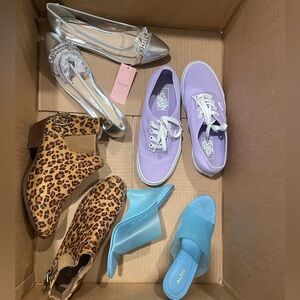 Mostly size 7 shoe lot